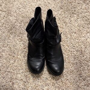 Bass Black Leather Ankle Booties